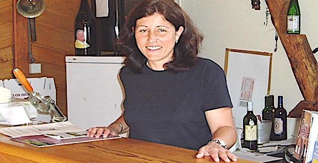 Laetitia Tola