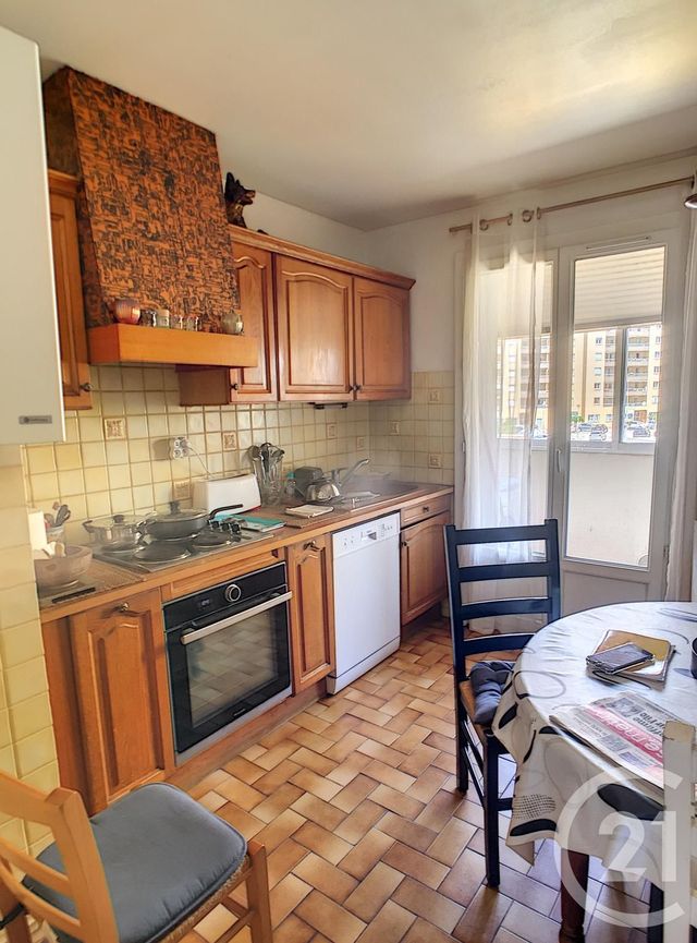 Appartement F4 à vendre - 4 pièces - 78.5 m2 - AJACCIO - 20 - CORSE - Century 21 Actif Immobilier Appartement F4 à vendre - 4 pièces - 78.5 m2 - AJACCIO - 20 - CORSE - Century 21 Actif Immobilier
