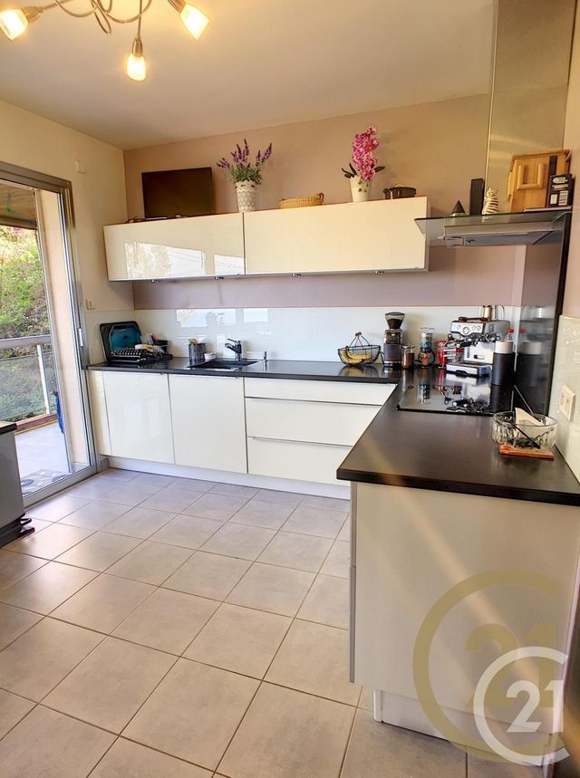 Appartement F3 à vendre - 3 pièces - 87.0 m2 - AJACCIO - 20 - CORSE - Century 21 Actif Immobilier Appartement F3 à vendre - 3 pièces - 87.0 m2 - AJACCIO - 20 - CORSE - Century 21 Actif Immobilier