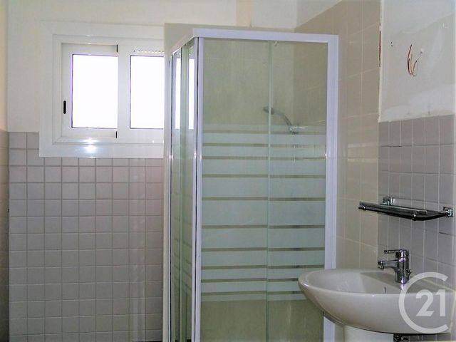 Appartement F5 à louer - 5 pièces - 149.0 m2 - AJACCIO - 20 - CORSE - Century 21 Actif Immobilier Appartement F5 à louer - 5 pièces - 149.0 m2 - AJACCIO - 20 - CORSE - Century 21 Actif Immobilier