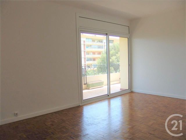 Appartement F5 à louer - 5 pièces - 149.0 m2 - AJACCIO - 20 - CORSE - Century 21 Actif Immobilier Appartement F5 à louer - 5 pièces - 149.0 m2 - AJACCIO - 20 - CORSE - Century 21 Actif Immobilier