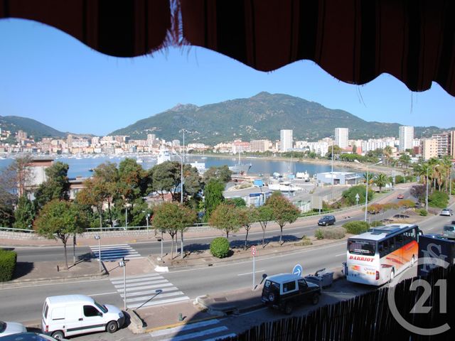 Appartement F2 à louer - 2 pièces - 52.0 m2 - AJACCIO - 20 - CORSE - Century 21 Actif Immobilier Appartement F2 à louer - 2 pièces - 52.0 m2 - AJACCIO - 20 - CORSE - Century 21 Actif Immobilier