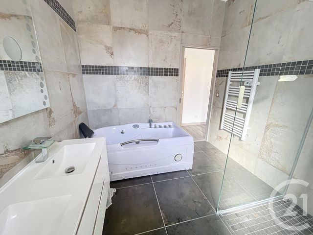 Afficher la photo en grand Appartement F4 à vendre - 4 pièces - 106.21 m2 - AJACCIO - 201 - CORSE - Century 21 Actif Immobilier