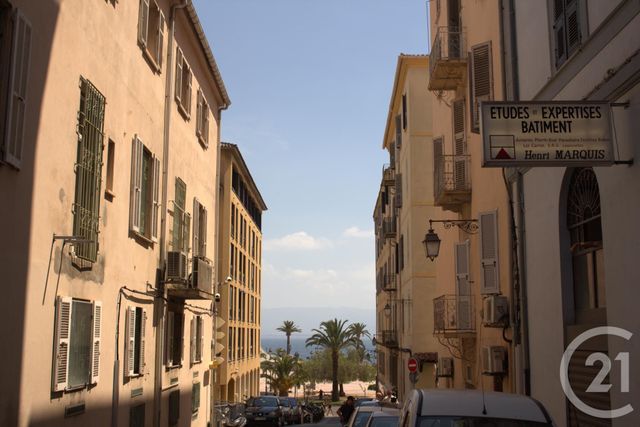Appartement T2 à louer - 2 pièces - 31.0 m2 - AJACCIO - 20 - CORSE - Century 21 Actif Immobilier