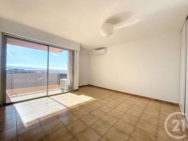 Appartement F1 à louer - 1 pièce - 37.0 m2 - AJACCIO - 201 - CORSE - Century 21 Actif Immobilier