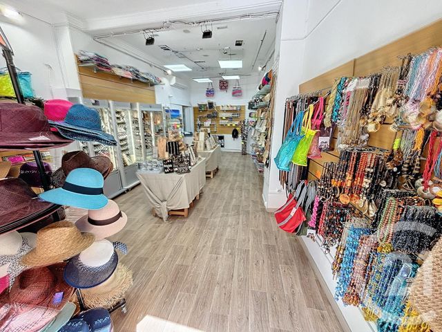 Afficher la photo en grand divers à vendre - 36.48 m2 - AJACCIO - 201 - CORSE - Century 21 Actif Immobilier