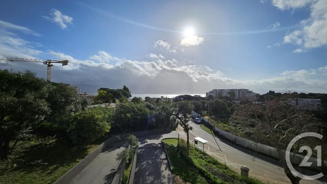 Afficher la photo en grand Appartement F3 à vendre - 3 pièces - 70.05 m2 - AJACCIO - 201 - CORSE - Century 21 Actif Immobilier