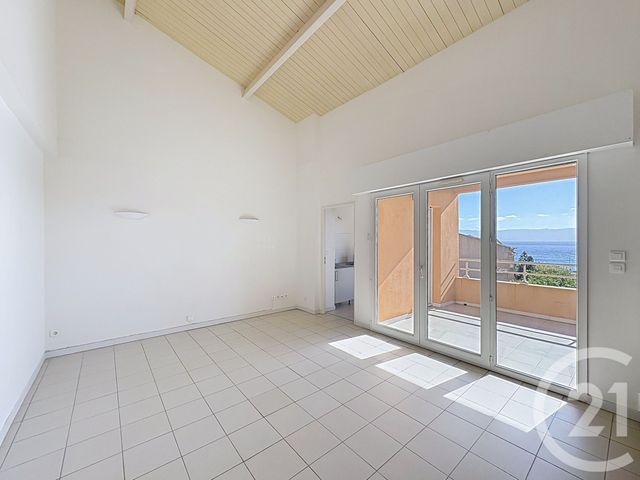 Appartement Duplex à louer - 4 pièces - 75.0 m2 - AJACCIO - 201 - CORSE - Century 21 Actif Immobilier
