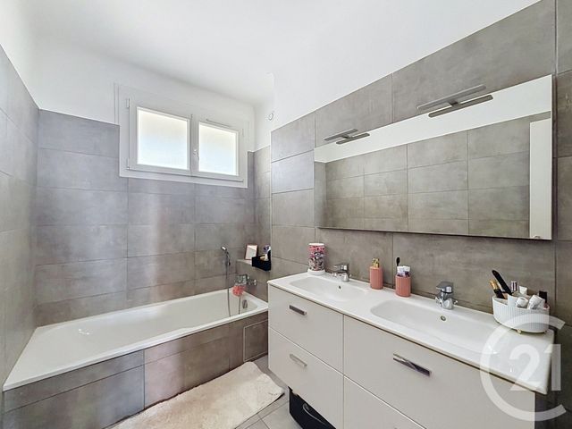 Appartement F4 à vendre - 4 pièces - 95.2 m2 - AJACCIO - 201 - CORSE - Century 21 Actif Immobilier