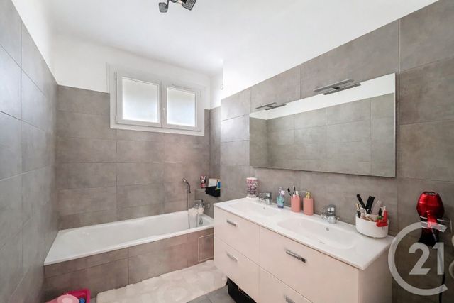 Appartement F4 à vendre - 4 pièces - 94.66 m2 - AJACCIO - 201 - CORSE - Century 21 Actif Immobilier