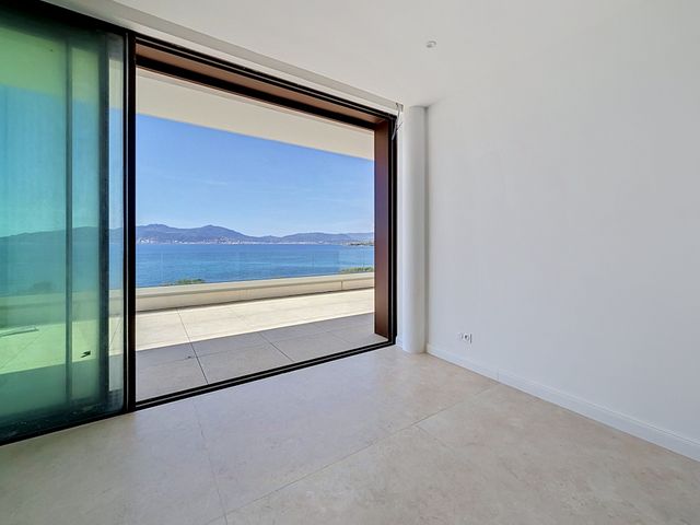 Appartement F4 à vendre - 4 pièces - 175.0 m2 - PIETROSELLA - 201 - CORSE - Century 21 Actif Immobilier