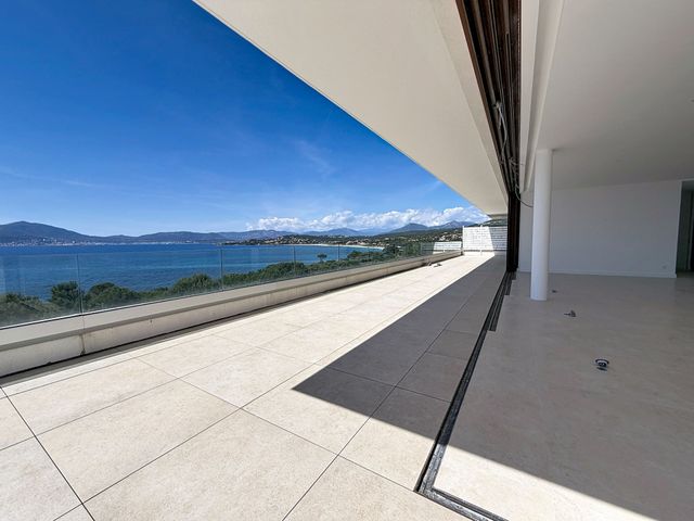 Appartement F4 à vendre - 4 pièces - 175.0 m2 - PIETROSELLA - 201 - CORSE - Century 21 Actif Immobilier