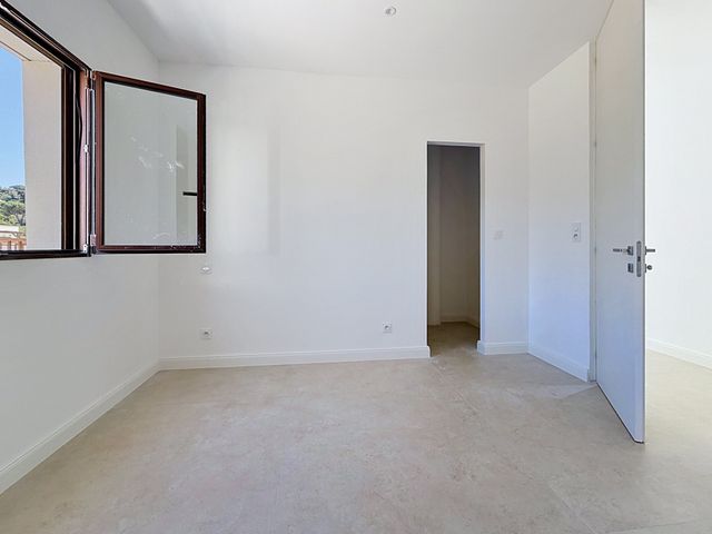 Appartement F4 à vendre - 4 pièces - 175.0 m2 - PIETROSELLA - 201 - CORSE - Century 21 Actif Immobilier