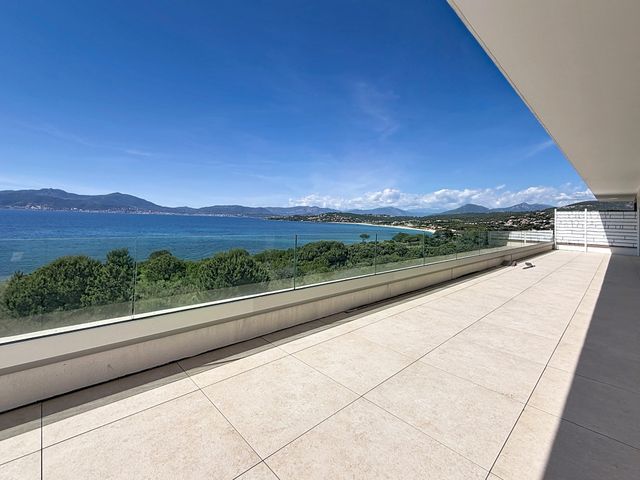 Appartement F4 à vendre - 4 pièces - 175.0 m2 - PIETROSELLA - 201 - CORSE - Century 21 Actif Immobilier