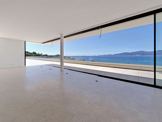 Appartement F4 à vendre - 4 pièces - 175.0 m2 - PIETROSELLA - 201 - CORSE - Century 21 Actif Immobilier