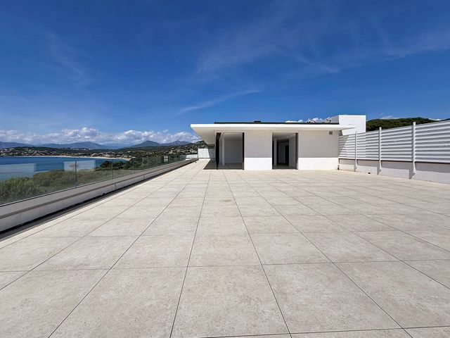 Appartement F4 à vendre - 4 pièces - 175.0 m2 - PIETROSELLA - 201 - CORSE - Century 21 Actif Immobilier